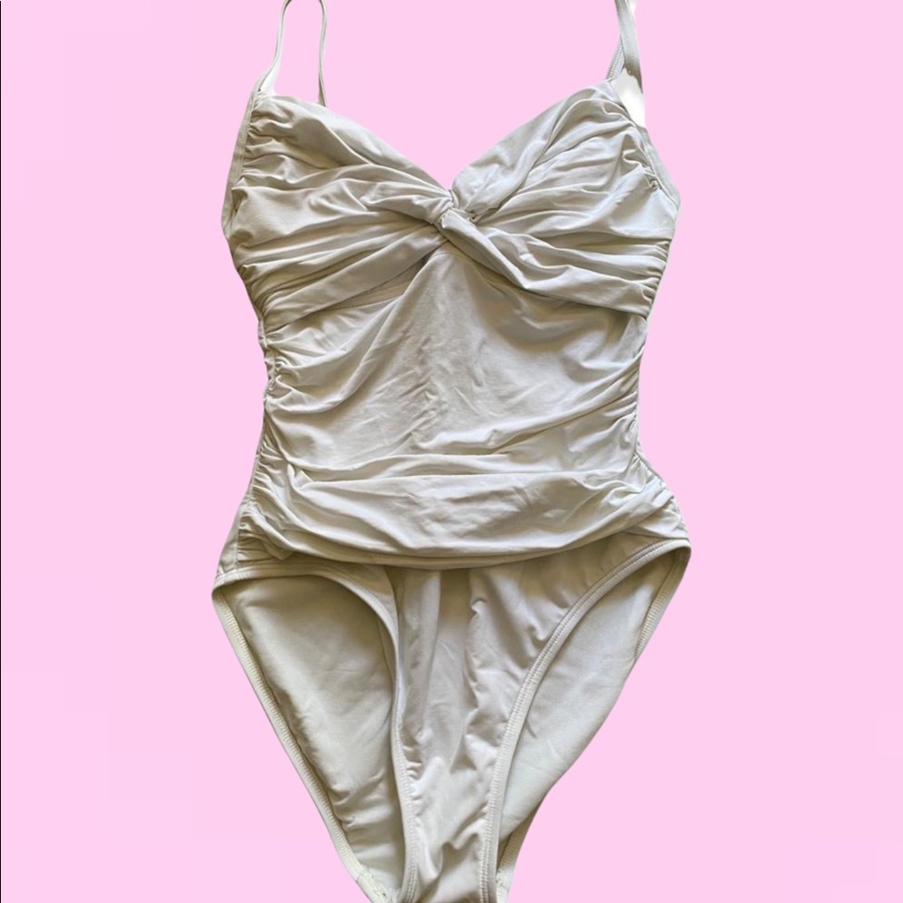 💕✨1950s woman swimwear style